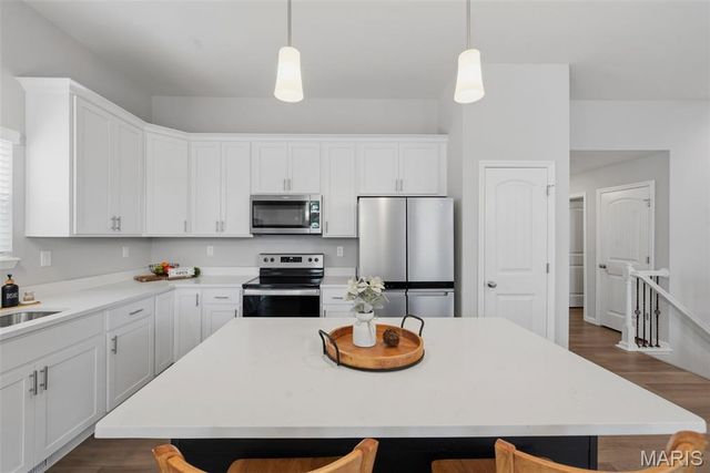 411 Knothole Lane, Wentzville, MO 63385
