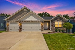 411 Knothole Lane, Wentzville, MO 63385