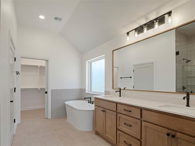 7901 NW 163rd Street, Oklahoma City, OK 73013
