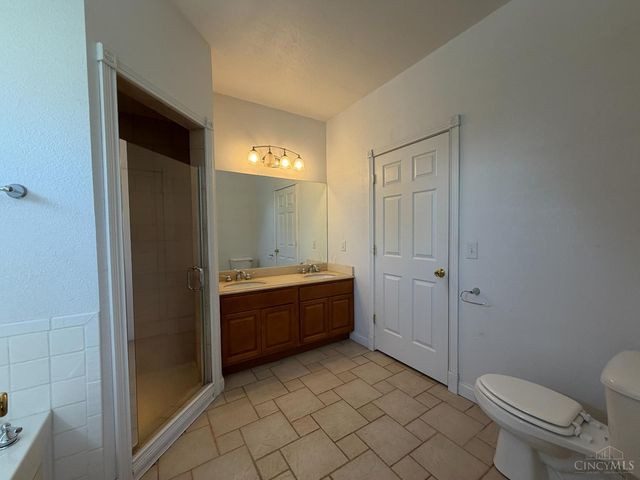 1176 Leeka Road, Green Twp, OH 45159