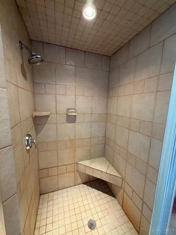 1176 Leeka Road, Green Twp, OH 45159