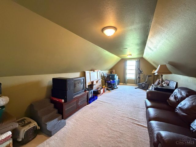 1176 Leeka Road, Green Twp, OH 45159