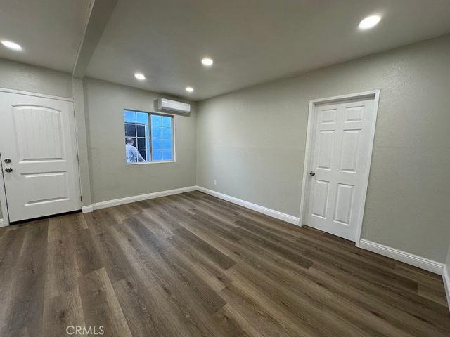 370 W Artesia, Pomona, CA 91768