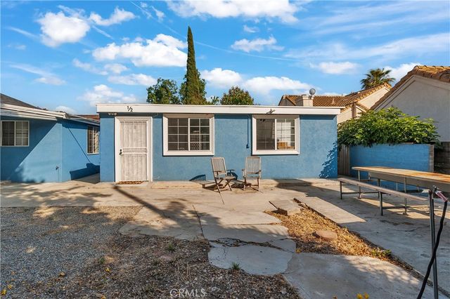 370 W Artesia, Pomona, CA 91768
