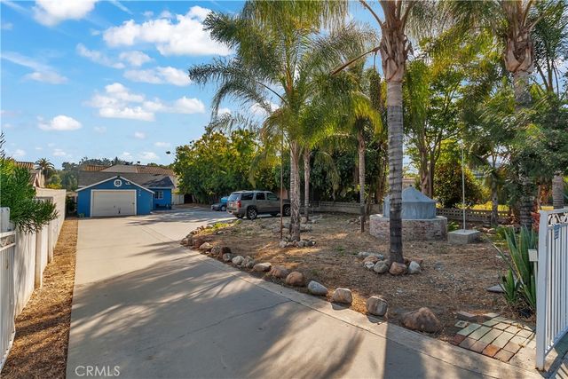370 W Artesia, Pomona, CA 91768
