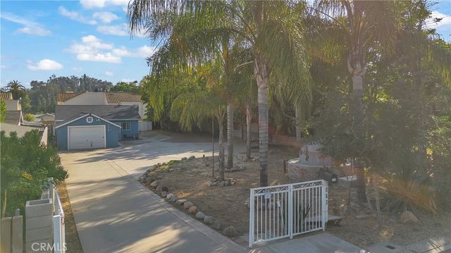 370 W Artesia, Pomona, CA 91768