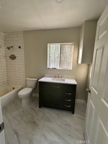 370 W Artesia, Pomona, CA 91768