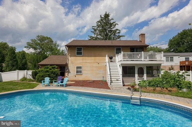 925 EDINBURGH DR, Lancaster, PA 17601