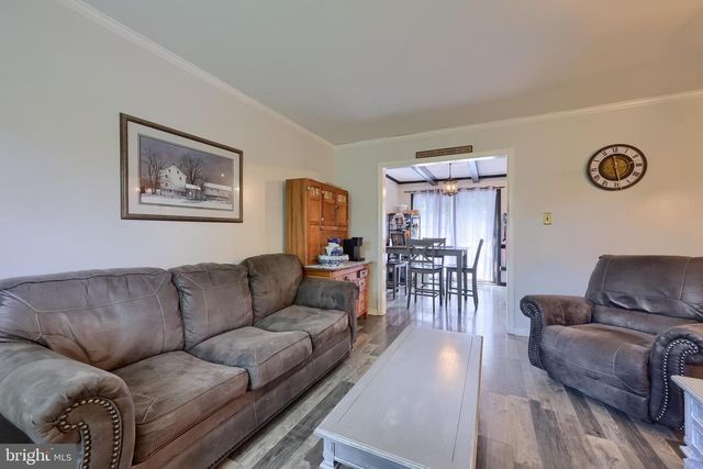 925 EDINBURGH DR, Lancaster, PA 17601