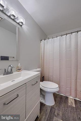 925 EDINBURGH DR, Lancaster, PA 17601