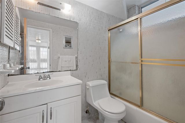 8001 Byron Ave 3C, Miami Beach, FL 33141