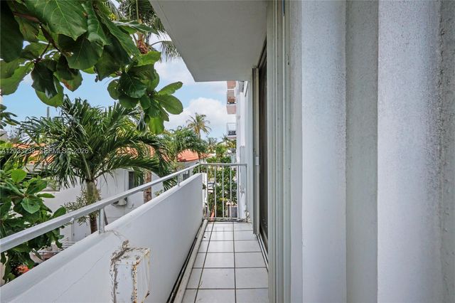 8001 Byron Ave 3C, Miami Beach, FL 33141