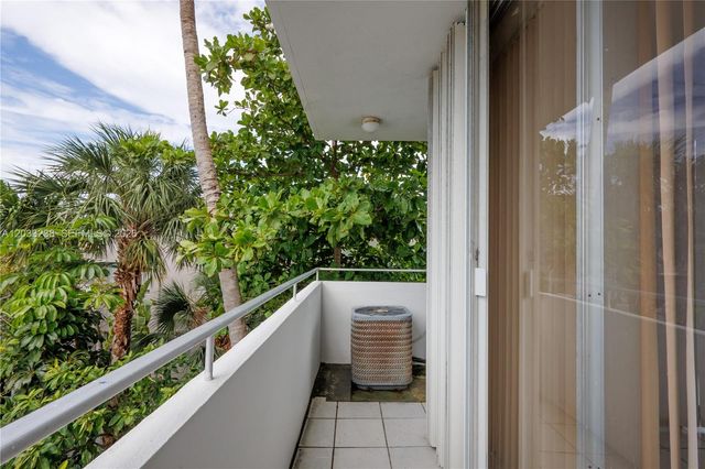 8001 Byron Ave 3C, Miami Beach, FL 33141