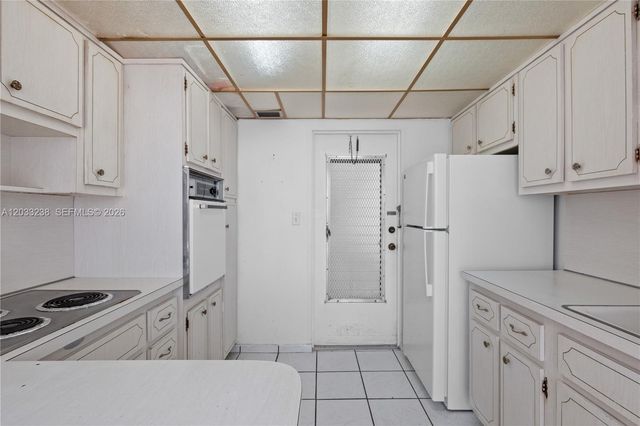 8001 Byron Ave 3C, Miami Beach, FL 33141