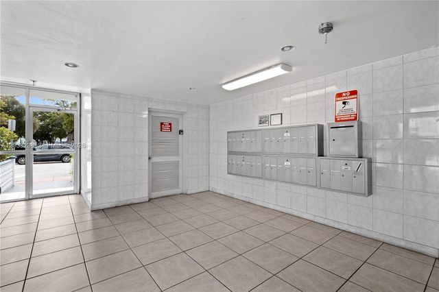 8001 Byron Ave 3C, Miami Beach, FL 33141