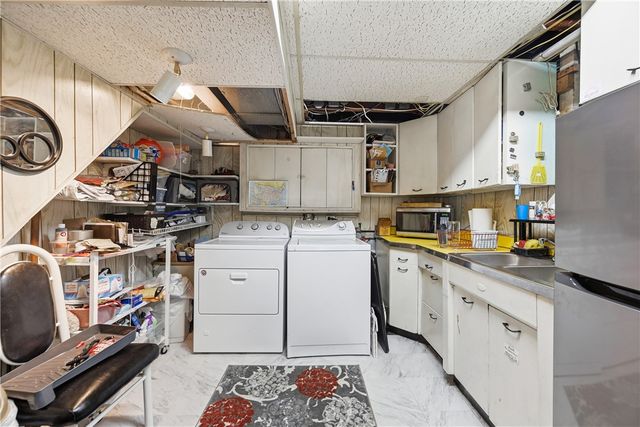 8008 Mark Dr, Verona, PA 15147