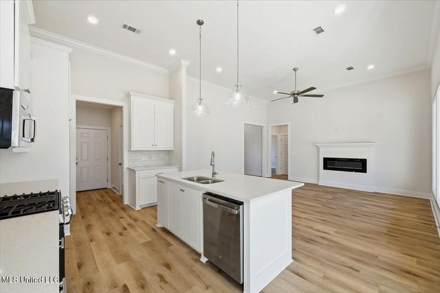 210 Anderson Oaks Drive, Pearl, MS 39208