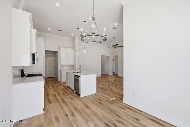 210 Anderson Oaks Drive, Pearl, MS 39208