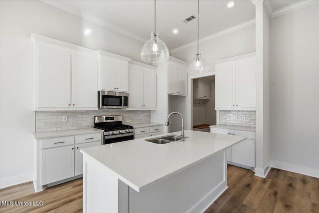 210 Anderson Oaks Drive, Pearl, MS 39208