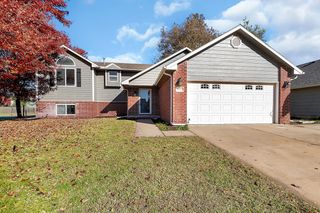 10214 W Prairie Woods St, Wichita, KS 67209