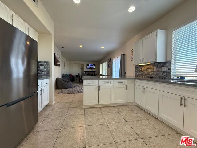 719 W Avenue Q10, Palmdale, CA 93551