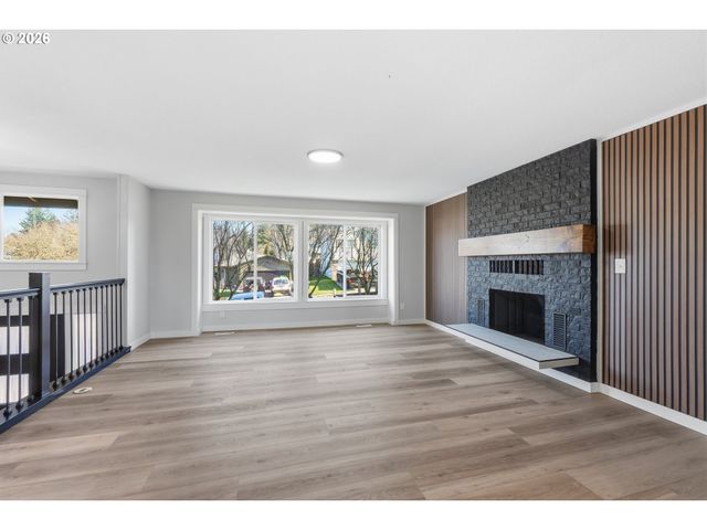 4191 Ne EL CAMINO Dr, Gresham, OR 97030