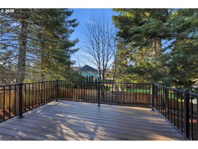 4191 Ne EL CAMINO Dr, Gresham, OR 97030