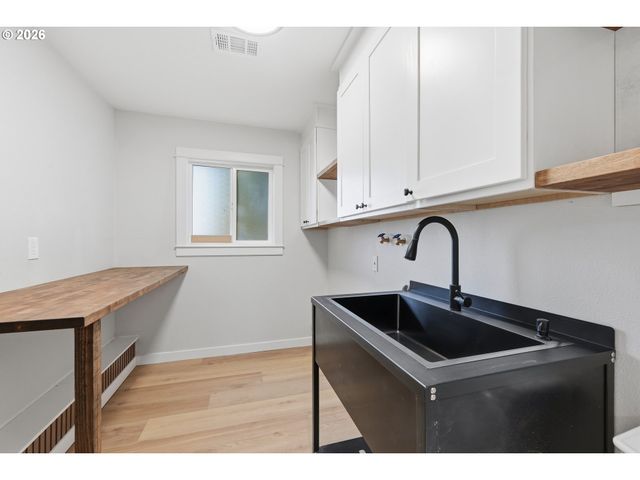 4191 Ne EL CAMINO Dr, Gresham, OR 97030