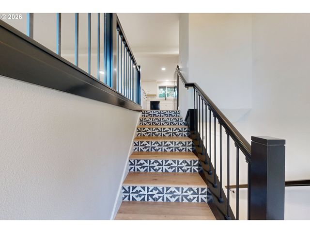 4191 Ne EL CAMINO Dr, Gresham, OR 97030