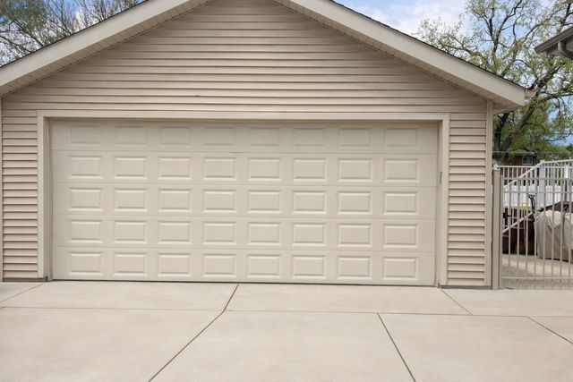 560 N Lavergne Avenue, Northlake, IL 60164