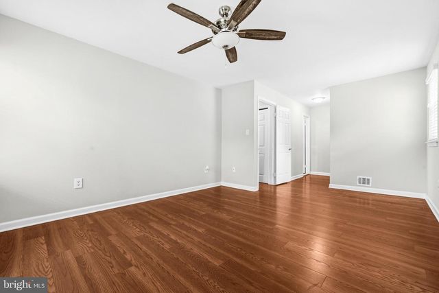 6109 PLAINVILLE LN, Woodbridge, VA 22193