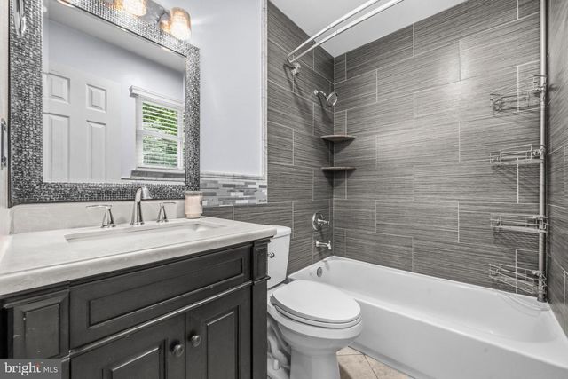 6109 PLAINVILLE LN, Woodbridge, VA 22193
