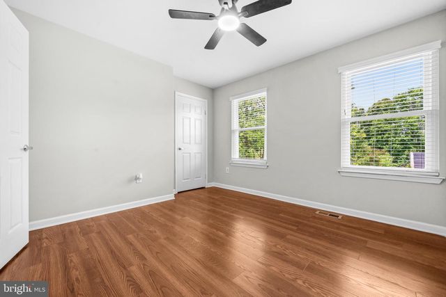 6109 PLAINVILLE LN, Woodbridge, VA 22193