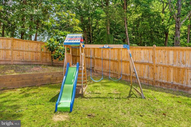 6109 PLAINVILLE LN, Woodbridge, VA 22193