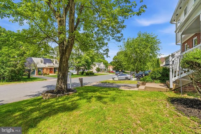 6109 PLAINVILLE LN, Woodbridge, VA 22193