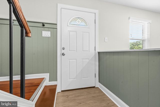 6109 PLAINVILLE LN, Woodbridge, VA 22193