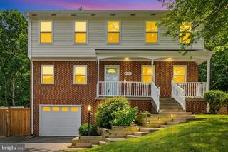 6109 PLAINVILLE LN, Woodbridge, VA 22193