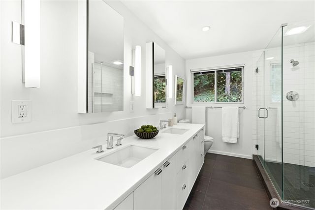 105 Big Bear Place NW, Issaquah, WA 98027