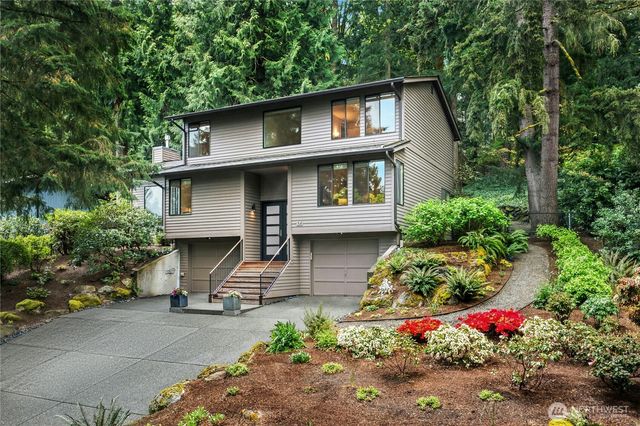 105 Big Bear Place NW, Issaquah, WA 98027
