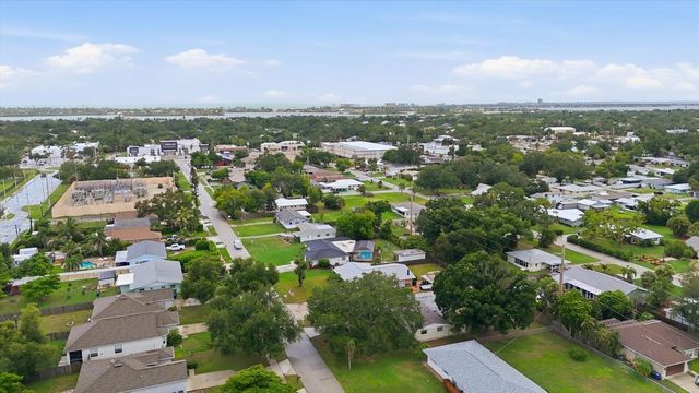 2173 FIESTA DRIVE, Sarasota, FL 34231