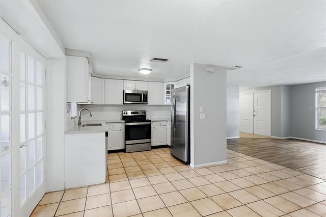 2173 FIESTA DRIVE, Sarasota, FL 34231