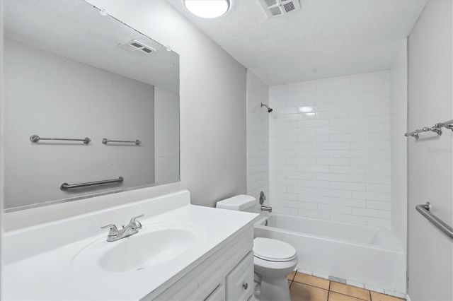2173 FIESTA DRIVE, Sarasota, FL 34231