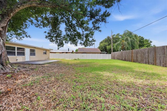 2173 FIESTA DRIVE, Sarasota, FL 34231