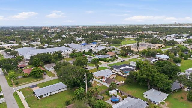 2173 FIESTA DRIVE, Sarasota, FL 34231