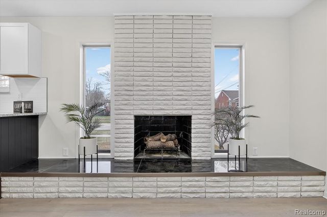 31040 Champine Street, Saint Clair Shores, MI 48082