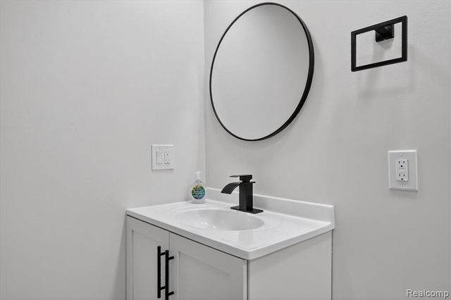 31040 Champine Street, Saint Clair Shores, MI 48082