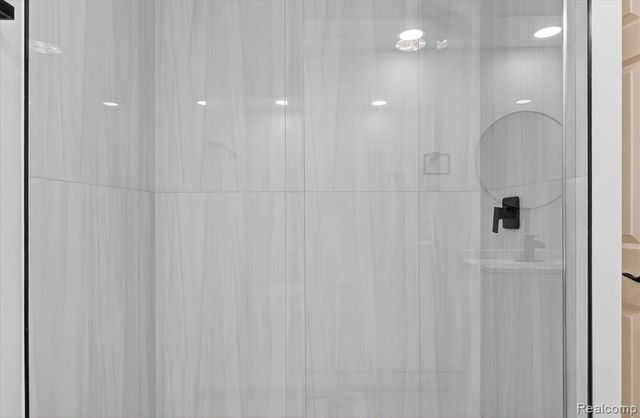 31040 Champine Street, Saint Clair Shores, MI 48082