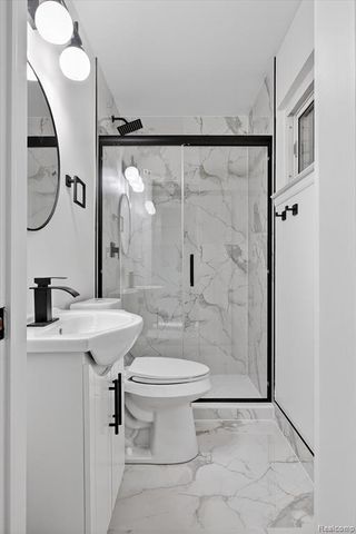 31040 Champine Street, Saint Clair Shores, MI 48082