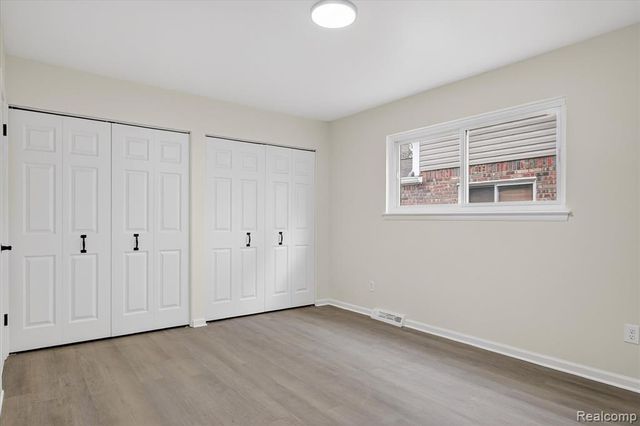 31040 Champine Street, Saint Clair Shores, MI 48082