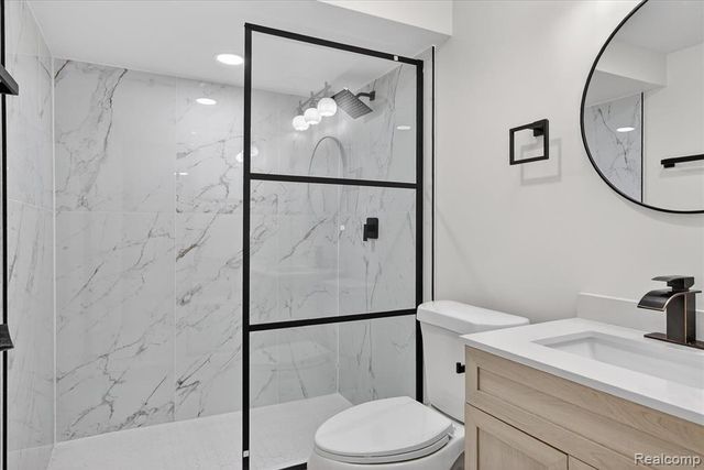 31040 Champine Street, Saint Clair Shores, MI 48082